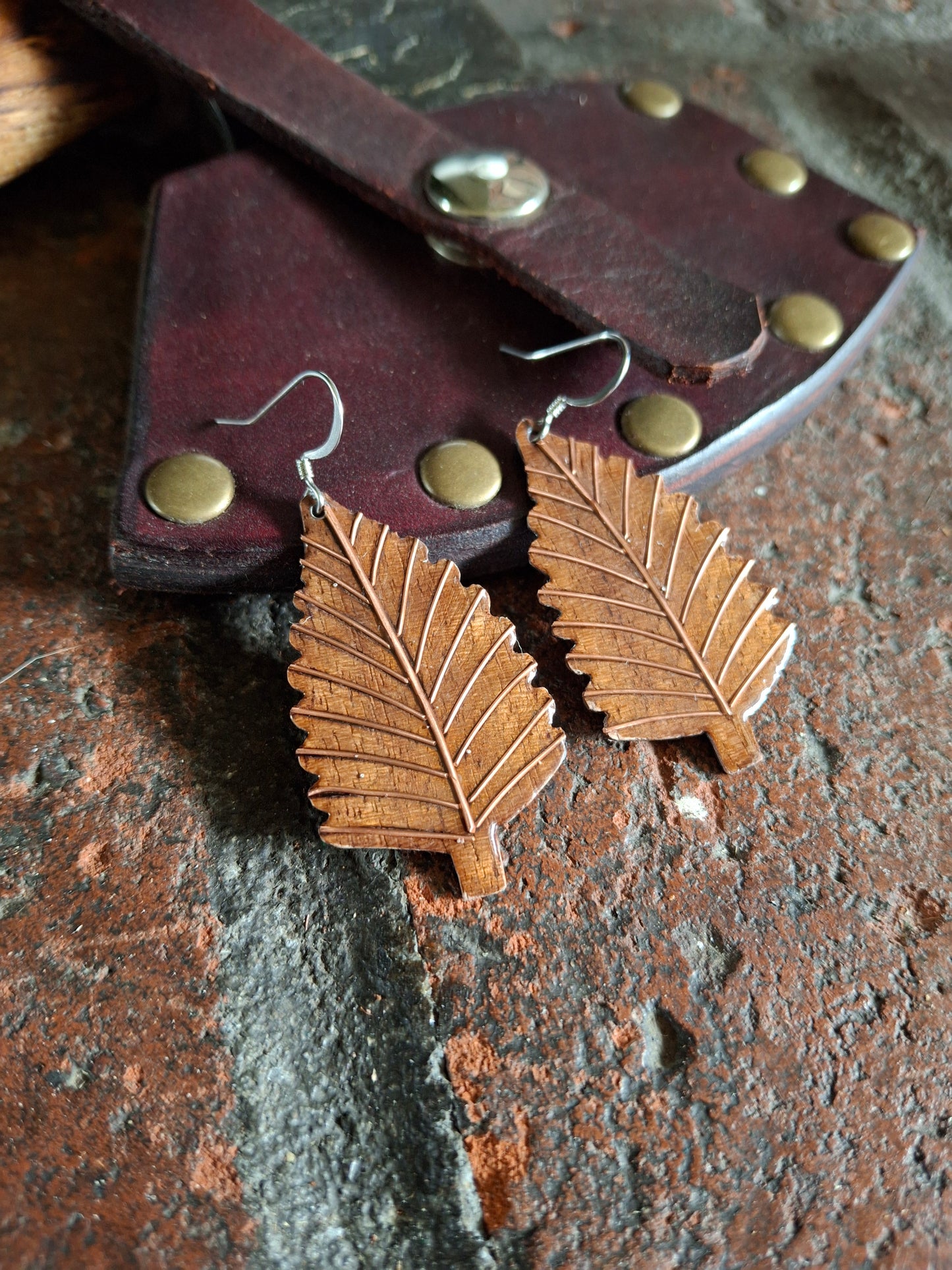 The Oak - Walnut