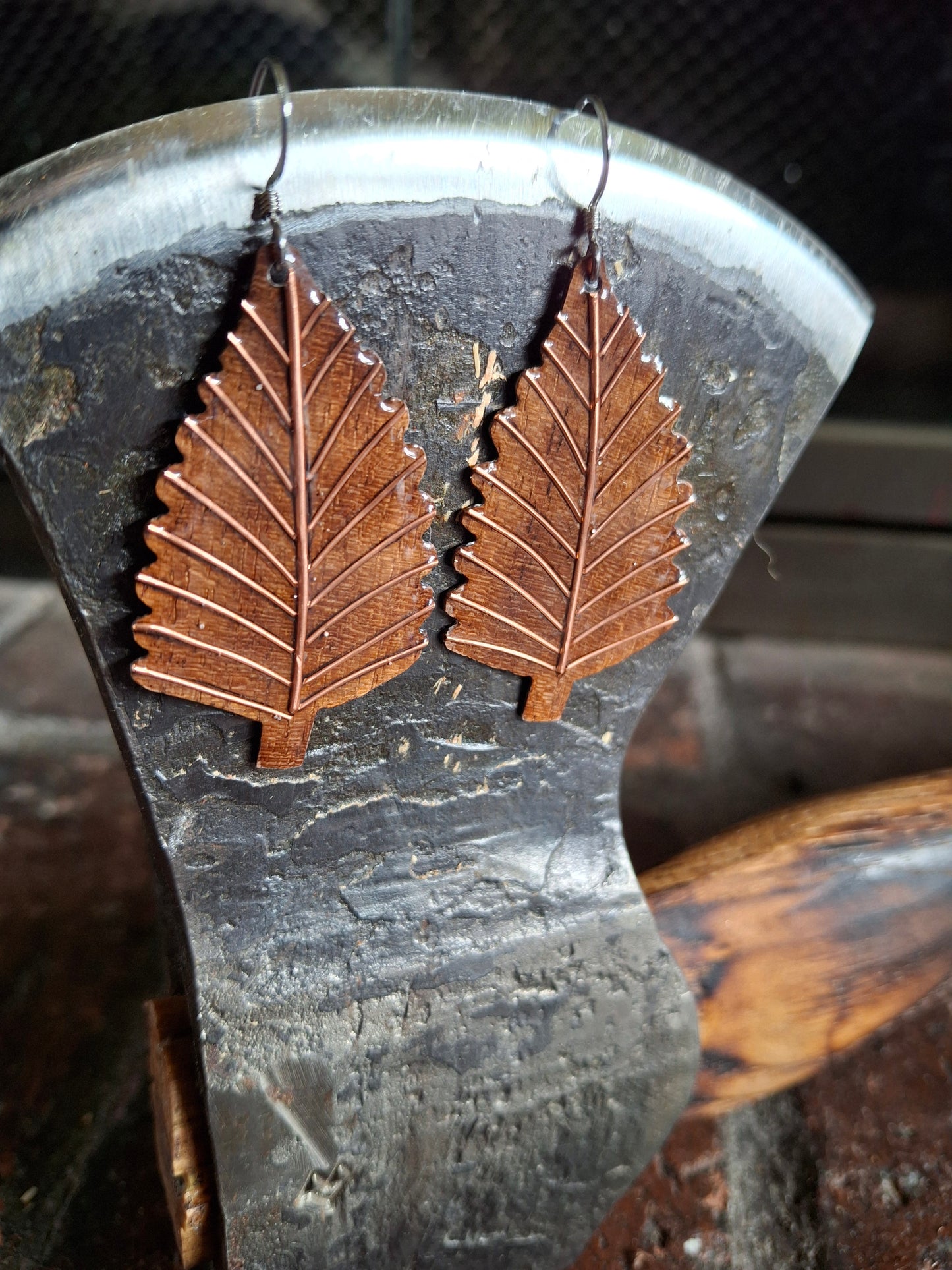 The Oak - Walnut